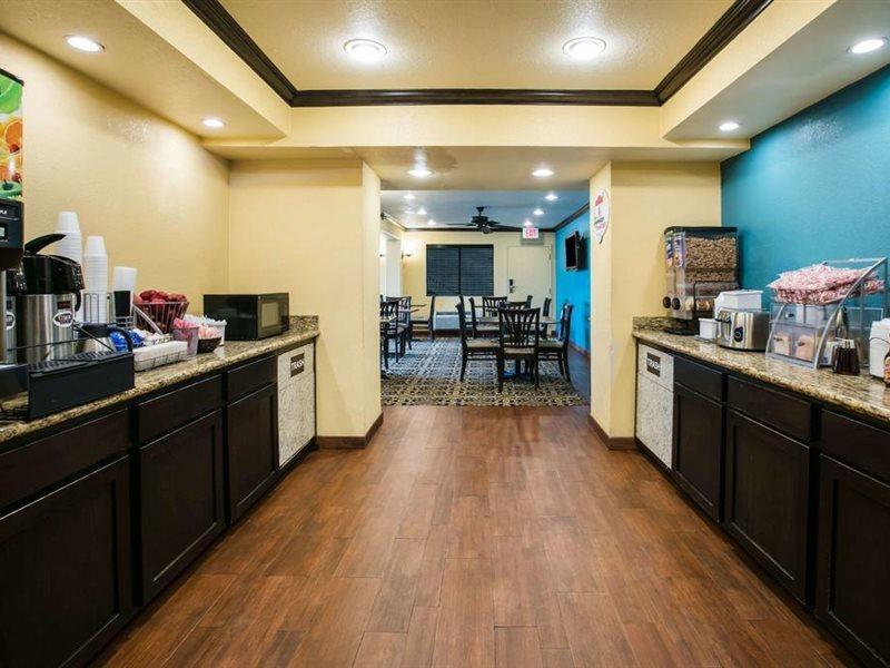 Super 8 By Wyndham Oklahoma Airport Fairgrounds West Motel Eksteriør bilde